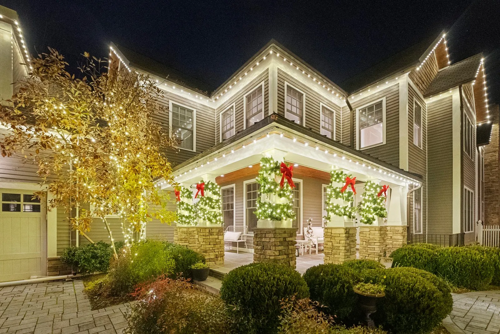 Christmas Lights for Homes in the Charlotte and Raleigh-Durham areas